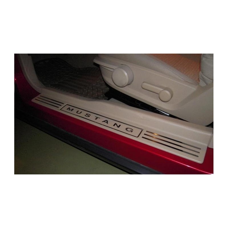 Inserts de seuils de portière chrome Mustang 2005-09